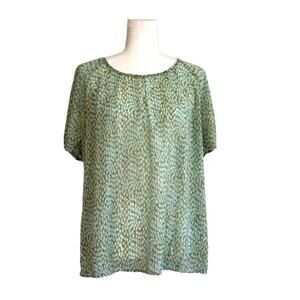 CAbi Blouse Top Green Pebble Print Short Sleeve Top Blouse Size Medium #602